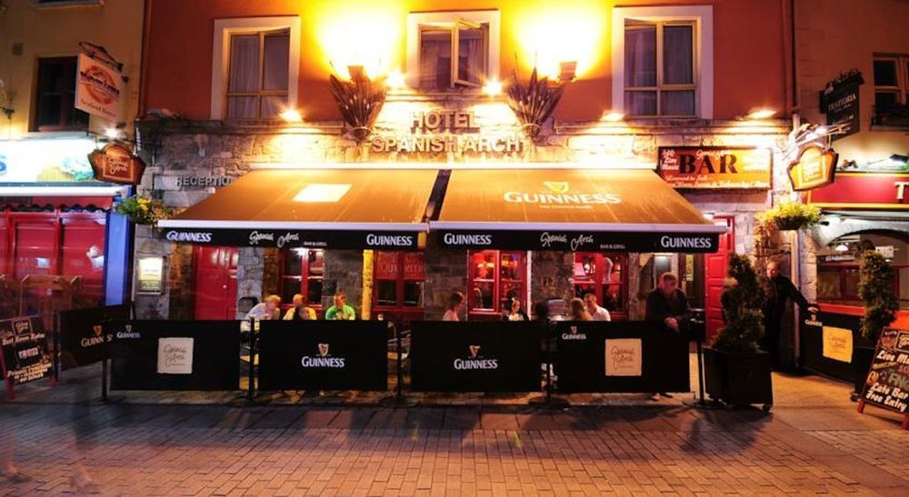 住宅酒店 戈尔韦 外观 照片